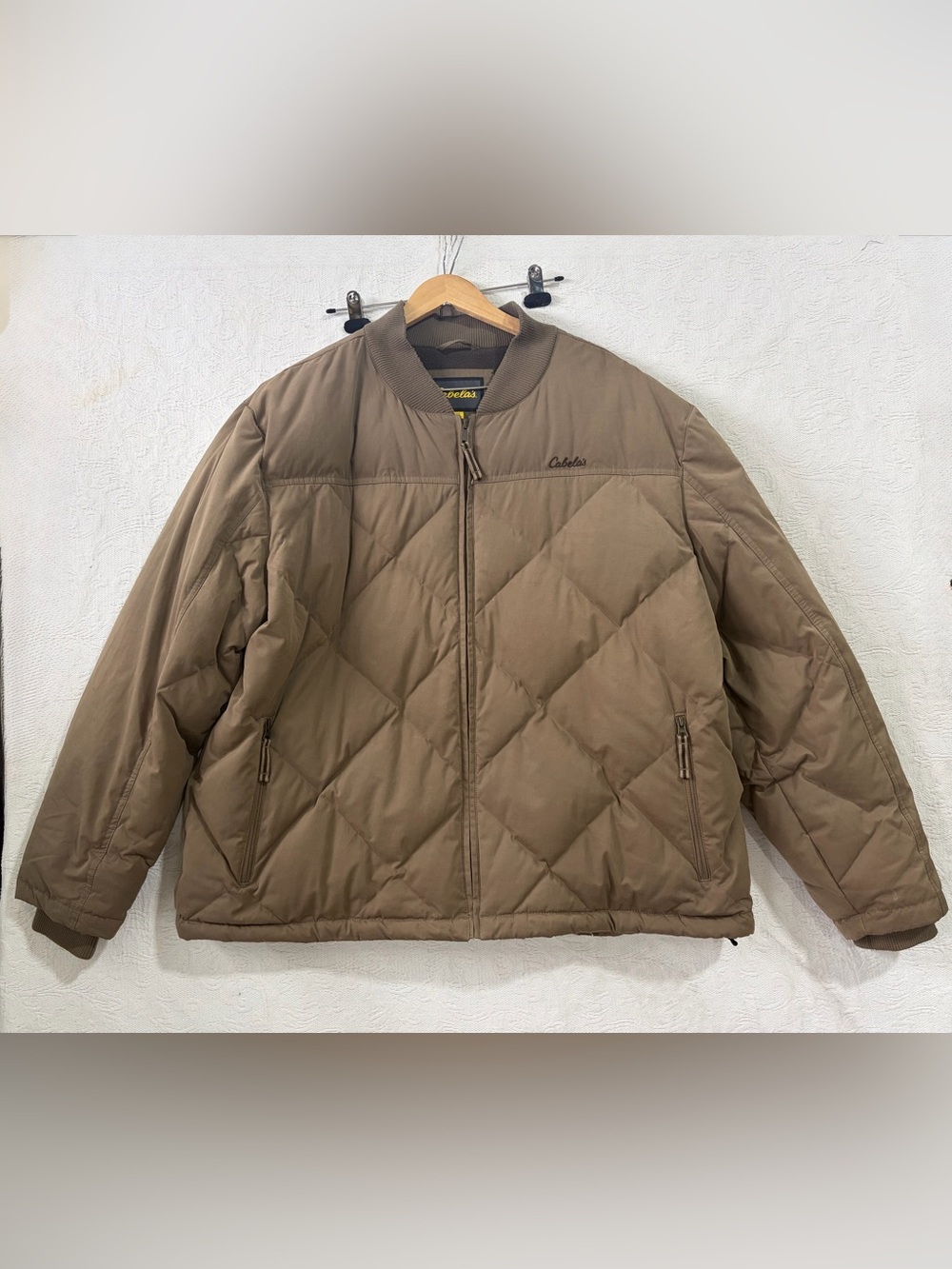 Vintage Cabela's Men's Brown Quilted Puffer Jacket